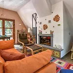 3 Bedroom Nice Home In Trecastagni Holiday home
