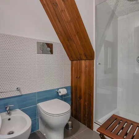 3 Bedroom Amazing Home In Trecastagni Трекастаньи