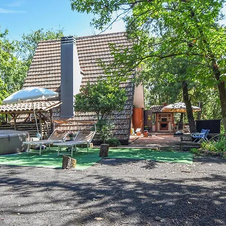 Дом отдыха 3 Bedroom Amazing Home In Trecastagni Трекастаньи